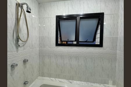 Apartamento à venda com 180m², 3 quartos e 1 vagaSuíte - Banheiro