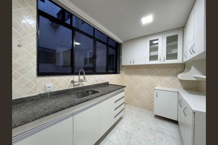 Apartamento à venda com 180m², 3 quartos e 1 vagaCozinha e Área de Serviço