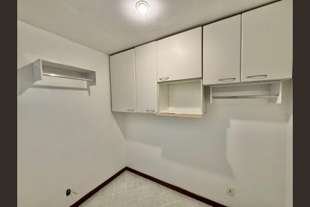Apartamento à venda com 180m², 3 quartos e 1 vagaCozinha e Área de Serviço - Quarto