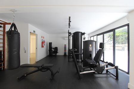 Apartamento à venda com 90m², 3 quartos e 1 vagaÁrea Comum - Academia