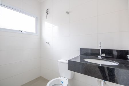 Casa à venda com 152m², 3 quartos e 4 vagasBanheiro da Suíte 2