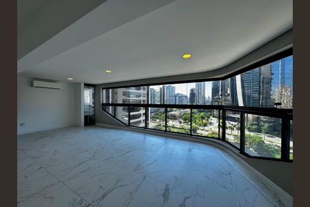 Apartamento à venda com 162m², 3 quartos e 3 vagasVaranda Integrada