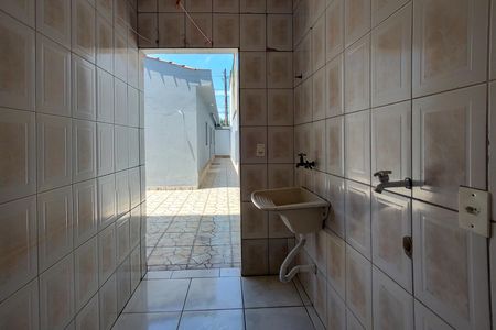 Casa para alugar com 65m², 3 quartos e 1 vaga Casa para alugar com 65m², 3 quartos e 1 vagaÁrea de Serviço