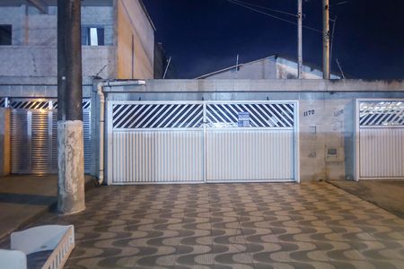 Casa para alugar com 65m², 3 quartos e 1 vaga Casa para alugar com 65m², 3 quartos e 1 vagaFachada