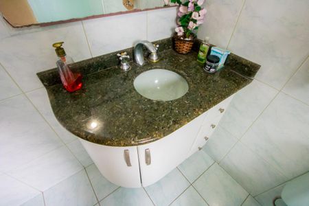 Casa à venda com 294m², 3 quartos e 4 vagasBanheiro social 2