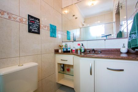 Casa à venda com 294m², 3 quartos e 4 vagasBanheiro do quarto 1