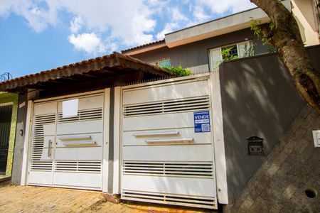 Casa à venda com 294m², 3 quartos e 4 vagasFachada