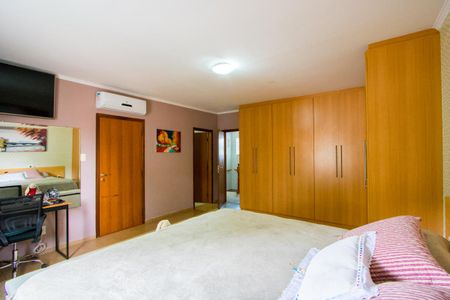Casa à venda com 294m², 3 quartos e 4 vagasQuarto 2 - Suíte