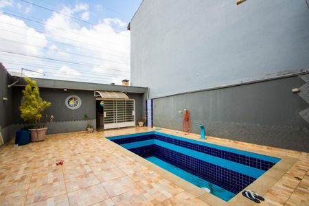 Casa à venda com 294m², 3 quartos e 4 vagasPiscina