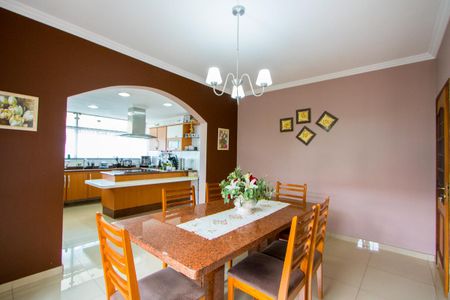 Casa à venda com 294m², 3 quartos e 4 vagasCopa