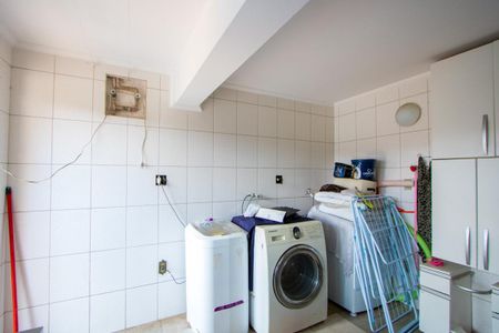 Casa à venda com 294m², 3 quartos e 4 vagasÁrea de serviço