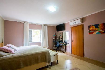 Casa à venda com 294m², 3 quartos e 4 vagasQuarto 2 - Suíte