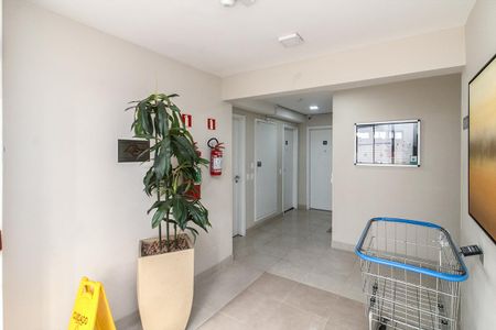 Apartamento à venda com 41m², 2 quartos e sem vaga Apartamento à venda com 41m², 2 quartos e sem vagaHall de Entrada