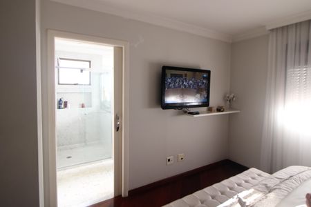 Apartamento à venda com 200m², 3 quartos e 4 vagasQuarto 1