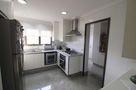 Apartamento à venda com 200m², 3 quartos e 4 vagasCozinha