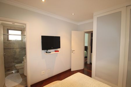 Apartamento à venda com 200m², 3 quartos e 4 vagasQuarto 3