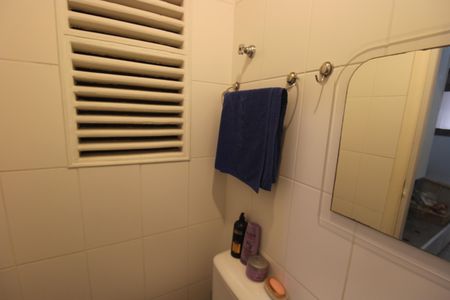 Apartamento à venda com 200m², 3 quartos e 4 vagasÁrea de Serviço - Banheiro