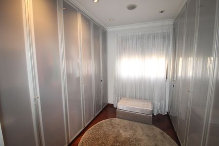 Apartamento à venda com 200m², 3 quartos e 4 vagasQuarto 1 - Closet