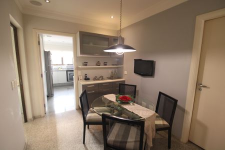 Apartamento à venda com 200m², 3 quartos e 4 vagasSala de Jantar