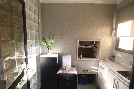 Apartamento à venda com 200m², 3 quartos e 4 vagasCozinha