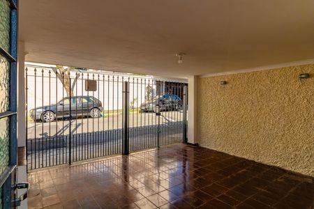 Casa para alugar com 200m², 2 quartos e 2 vagas Casa para alugar com 200m², 2 quartos e 2 vagasGaragem