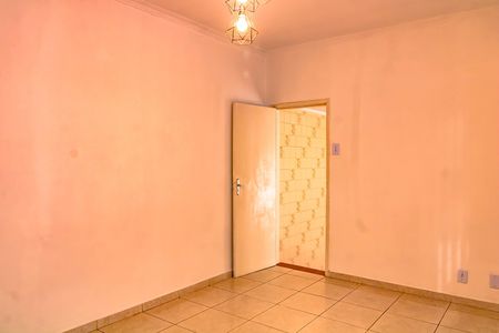 Casa para alugar com 200m², 2 quartos e 2 vagas Casa para alugar com 200m², 2 quartos e 2 vagasSala