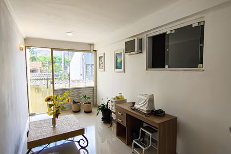 Casa à venda com 195m², 5 quartos e sem vagahall