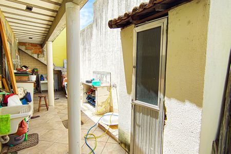 Casa à venda com 195m², 5 quartos e sem vagaarea de serviço