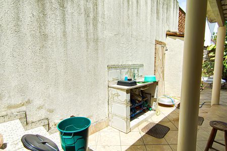 Casa à venda com 195m², 5 quartos e sem vagaarea de serviço