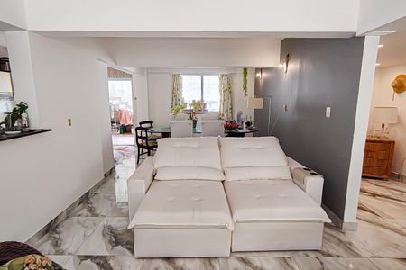 Casa à venda com 195m², 5 quartos e sem vagasala