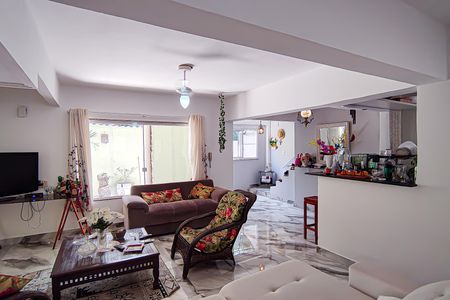 Casa à venda com 195m², 5 quartos e sem vagasala