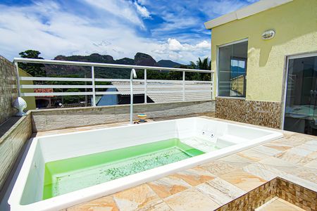 Casa à venda com 195m², 5 quartos e sem vaga terraço  andar 3