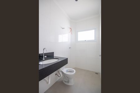 Casa à venda com 152m², 3 quartos e 4 vagasBanheiro da Suíte 1