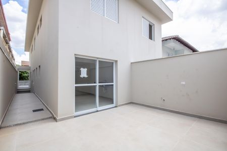 Casa à venda com 152m², 3 quartos e 4 vagasQuintal