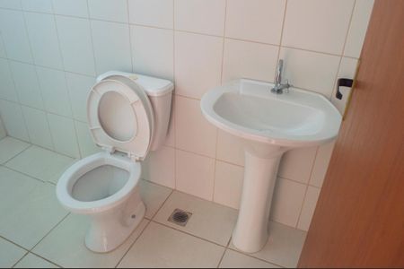 Casa para alugar com 80m², 2 quartos e 1 vagaBanheiro 2