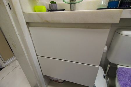 Apartamento à venda com 49m², 2 quartos e 1 vaga Apartamento à venda com 49m², 2 quartos e 1 vagaBanheiro