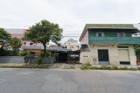 Casa à venda com 390m², 2 quartos e 1 vagaFachada lateral 2