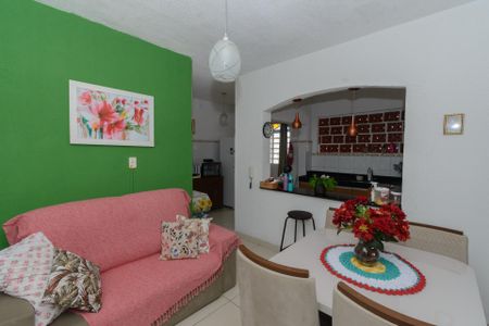 Casa à venda com 390m², 2 quartos e 1 vagaSala de Jantar