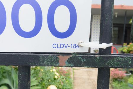 Casa à venda com 390m², 2 quartos e 1 vagaPlaquinha