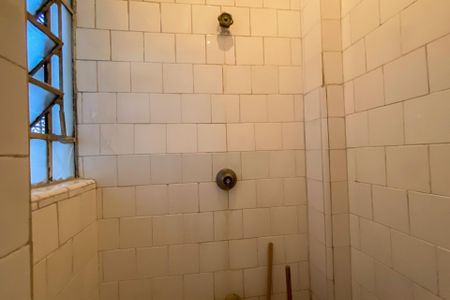 Apartamento à venda com 78m², 2 quartos e sem vaga Apartamento à venda com 78m², 2 quartos e sem vagaBanheiro de Serviço