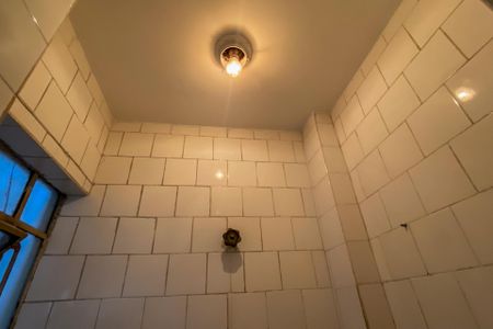 Apartamento à venda com 78m², 2 quartos e sem vaga Apartamento à venda com 78m², 2 quartos e sem vagaBanheiro de Serviço