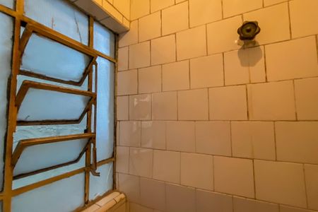 Apartamento à venda com 78m², 2 quartos e sem vaga Apartamento à venda com 78m², 2 quartos e sem vagaBanheiro de Serviço