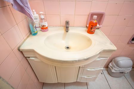 Casa à venda com 250m², 5 quartos e 4 vagas Casa à venda com 250m², 5 quartos e 4 vagasBanheiro 2