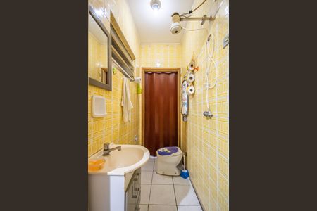 Casa à venda com 250m², 5 quartos e 4 vagas Casa à venda com 250m², 5 quartos e 4 vagasBanheiro da Suíte