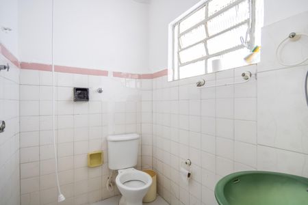 Casa à venda com 250m², 5 quartos e 4 vagas Casa à venda com 250m², 5 quartos e 4 vagasBanheiro 3