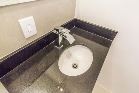 Casa de condomínio para alugar com 322m², 4 quartos e 4 vagas Casa de condomínio para alugar com 322m², 4 quartos e 4 vagasLavabo