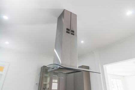 Casa de condomínio para alugar com 322m², 4 quartos e 4 vagas Casa de condomínio para alugar com 322m², 4 quartos e 4 vagasDetalhe da cozinha