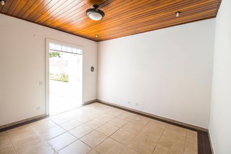 Casa de condomínio para alugar com 322m², 4 quartos e 4 vagas Casa de condomínio para alugar com 322m², 4 quartos e 4 vagasSala