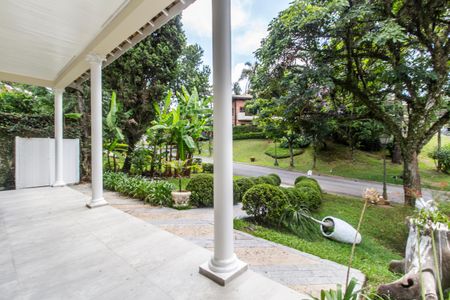 Casa de condomínio para alugar com 322m², 4 quartos e 4 vagas Casa de condomínio para alugar com 322m², 4 quartos e 4 vagasÁrea Gourmet