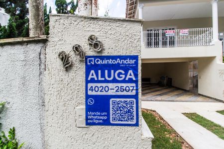 Casa de condomínio para alugar com 322m², 4 quartos e 4 vagas Casa de condomínio para alugar com 322m², 4 quartos e 4 vagasPlaca